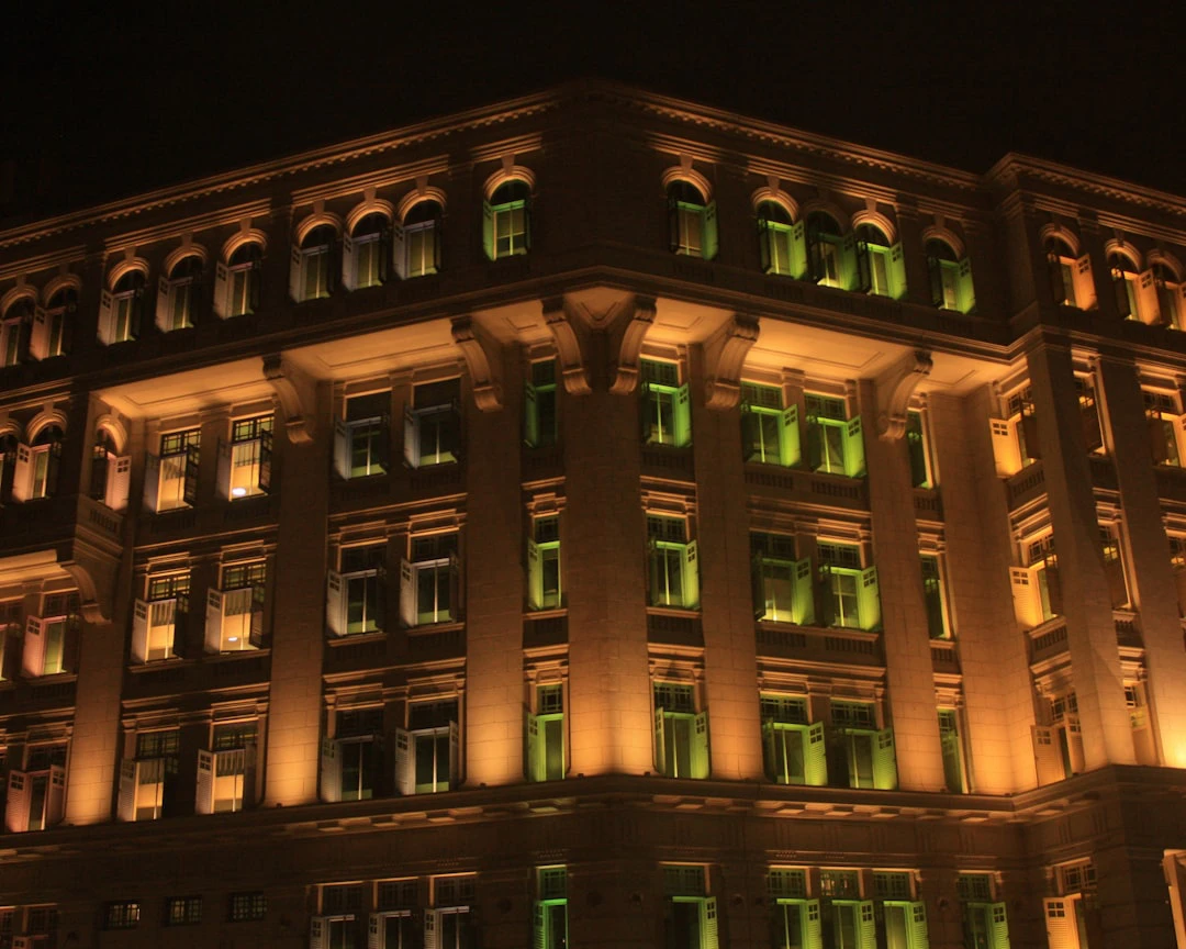 Palazzo Donini illuminato di bianco per lotta tumore polmone